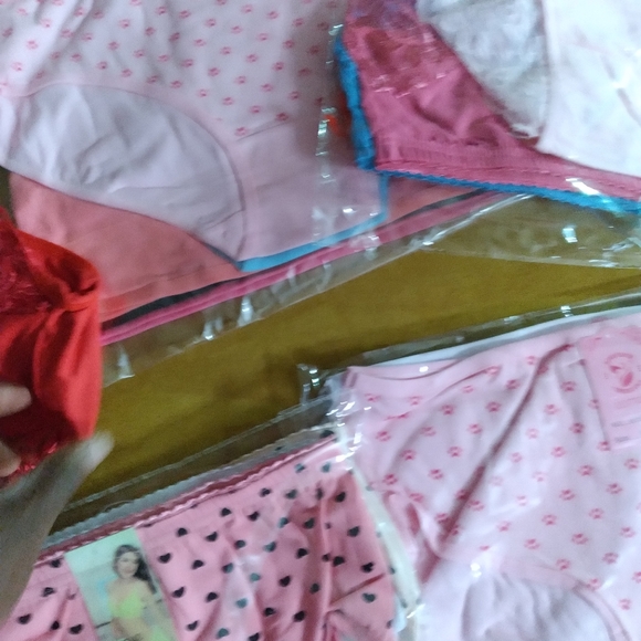 Lady underwear ( panties and lingeries) - Picture 7 of 13